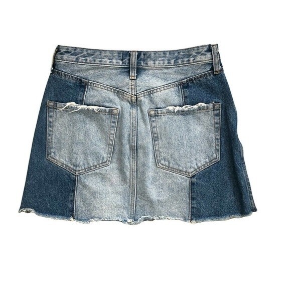 Abercrombie & Fitch Denim Skirt Patchwork Jean Raw Hem Size 28 / 6 Medium - Picture 3 of 6